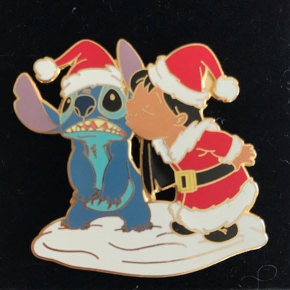 Disney Jewelry - Disney Christmas Pin Lilo & Stitch NWT